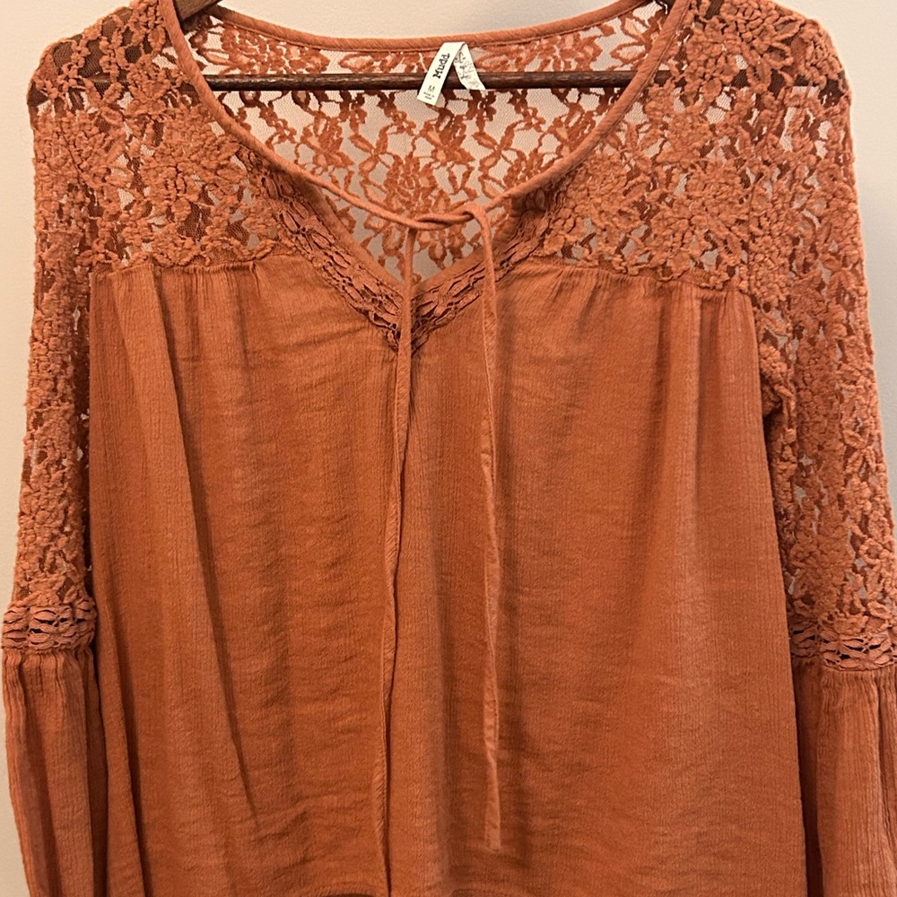 Mudd Women's Terracotta Lace Detail Blouse